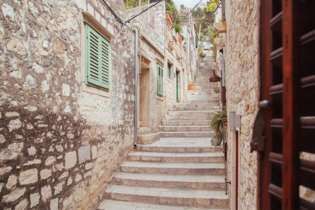Boutique Old Town House Karkovich Villa Hvar Town Buitenkant foto