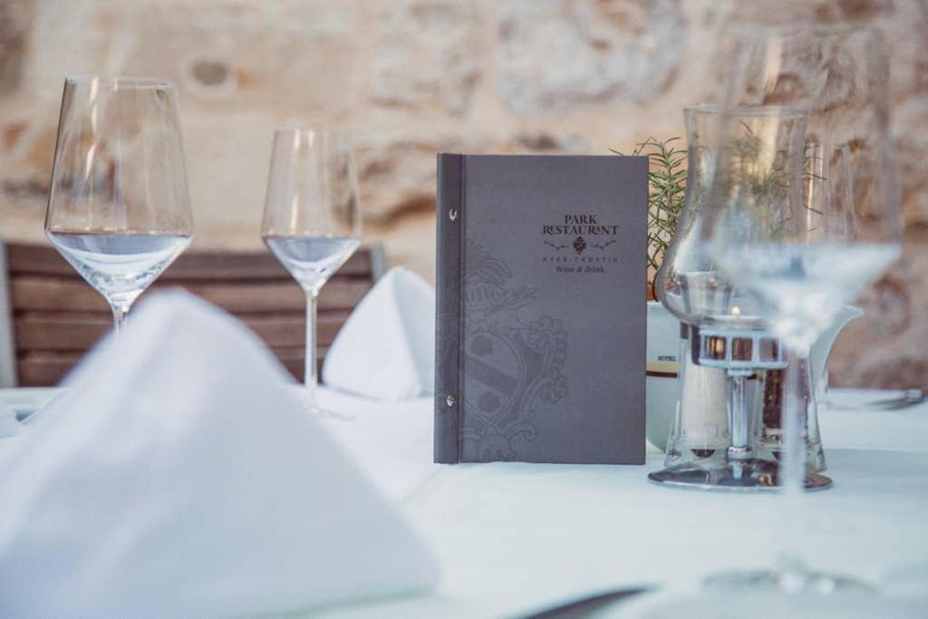 Boutique Old Town House Karkovich Villa Hvar Town Buitenkant foto